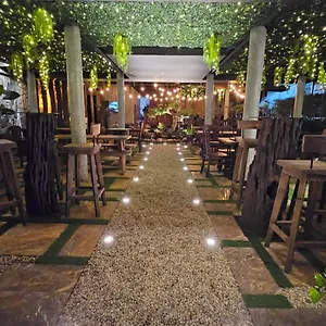 Phoenix An Bang Homestay