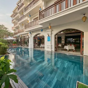 4* Hotell Odyssey &