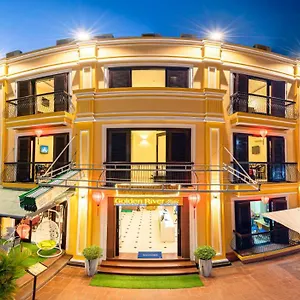 3* Hotell Golden River